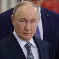 Vladimir Poetin zit vast in Oekraïne. Hopeloos vast. En dat maakt hem alleen maar gevaarlijker