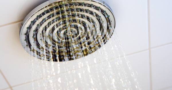 Friezen krijgen weer water: problemen voorbij na stroomstoring - AD.nl