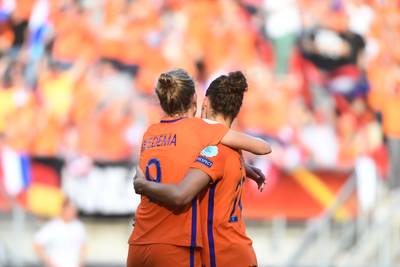 Leeuwinnen overladen met felicitaties op Twitter