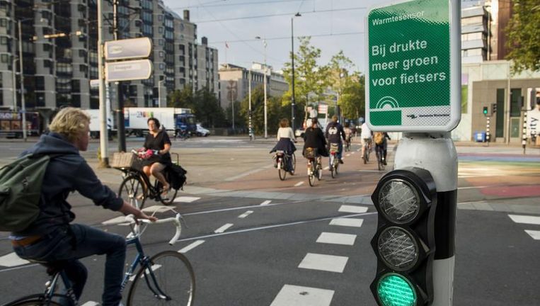 Stoplicht met warmtesensor in Rotterdam. Beeld tweakers.net