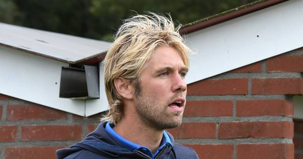 Quick 1888 kaapt ex-profvoetballer Rossen weg bij Estria
