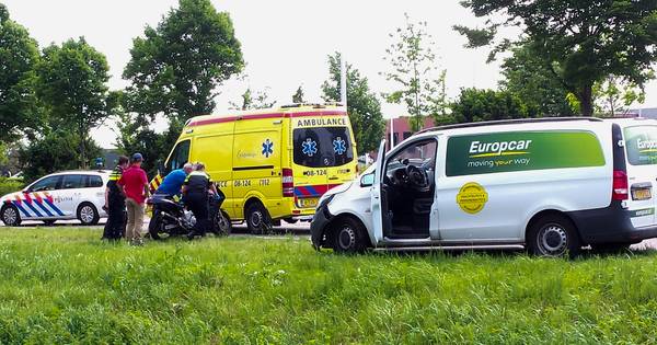 Gewonde bij botsing tussen motor en auto in Hedel