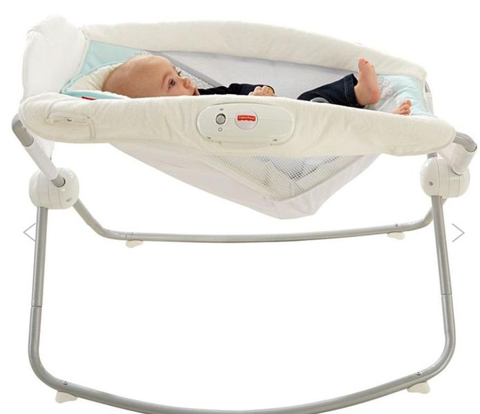 32 Bebes Sont Morts Alors Qu Ils Dormaient Dans Cette Balancelle Fisher Price Famille 7sur7 Be