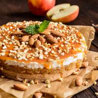 Zó maak je deze smeuïge herfsttaart met appels, noten en crème fraîche
