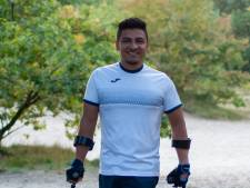 Bredanaar zonder been loopt Singelloop op unieke krukken: ‘Best nog even wennen’