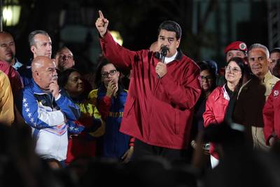 President Venezuela noemt Trump in reactie op sancties een 'keizer'