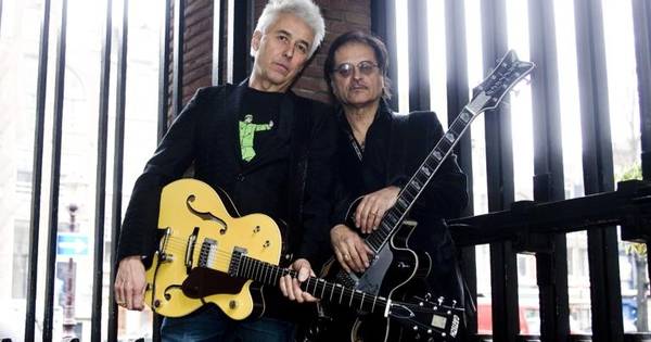George Kooymans en Frank Carillo, elk met een door hen zo gekoesterde Gretch-gitaar: 'We hadden ...