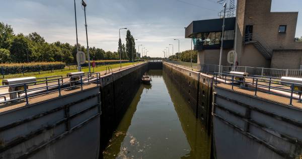 Nog dit jaar groot onderhoud aan Sluis Helmond - Eindhovens Dagblad