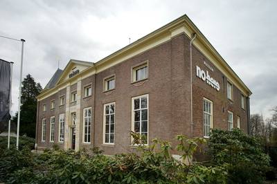 Museum No Hero in Delden moet drastisch bezuinigen
