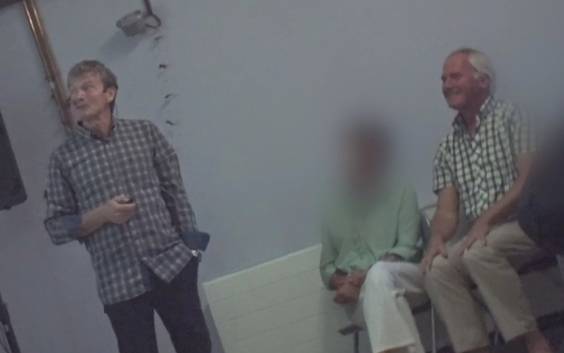 ▶ Undercover bij de Vlaamse antivaccinatiebeweging: ‘U wil geen vaccin? Ik schrijf wel een attest’