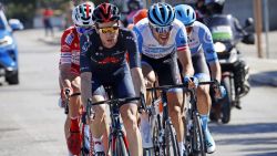 LIVE GIRO. Fuglsang keert terug in peloton na mechanische pech, kopgroep heeft voorgift van 9 minuten