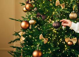 Dít is hoeveel lampjes jouw kerstboom nodig heeft