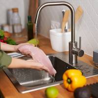Wel of niet rauwe kip wassen voor het koken