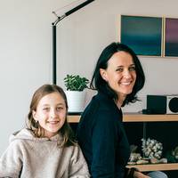 ‘Zo zou wonen in de stad er moeten uitzien’: deze alleenstaande moeder vond haar thuis in coöperatieve woning in Antwerpen