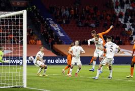 Nederland boekt voor 5000 man publiek eerste zege in kwalificatie