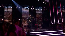 Tv-Première: Dotan brengt zijn nieuwste hit ‘Let You Go’ in The Voice