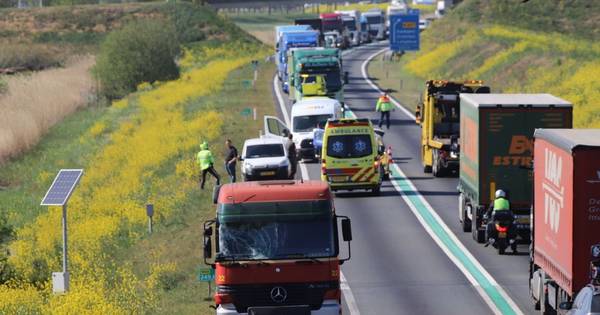 Ongeluk met vrachtwagen zorgt voor tijdelijke blokkade N50.