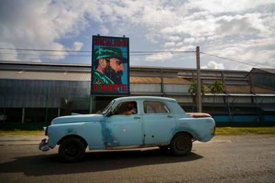 Cuba brûle des pneus pour faire rouler ses voitures