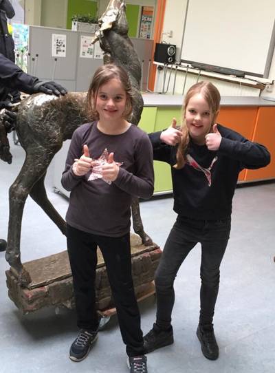 Meisjes krijgen geen vindersloon na aantreffen bronzen beeld: ‘De 2000 euro was een lokkertje’