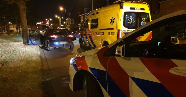 Botsing met vier autos op singel in Enschede.