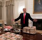 Ongezonde eter Trump krijgt stiekem groenten in zijn puree