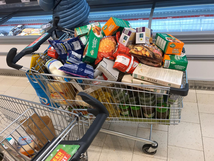 Afbeeldingsresultaat voor gevechten tijdens hamsteren  in supermarkten