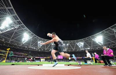 Walsh wint wereldtitel bij kogelstoten