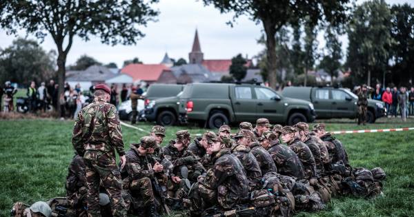 Veel belangstelling voor Chinooks in Megchelen