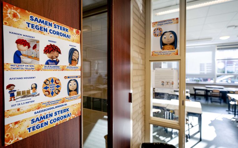 Aanwijzingen van een school in Den Haag om verspreiding van het coronavirus tegen te gaan. Beeld ANP