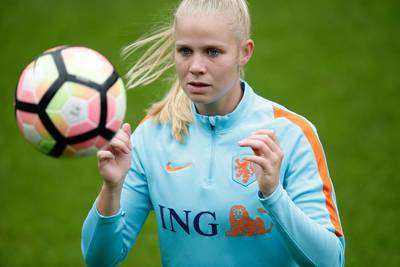 Van Es, Zeeman en Jansen keren terug bij Leeuwinnen