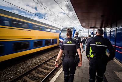 Politiecontrole spoor Arnhem-Nijmegen: 9 aanhoudingen