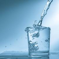 Te veel water drinken: hoe ongezond is dat?