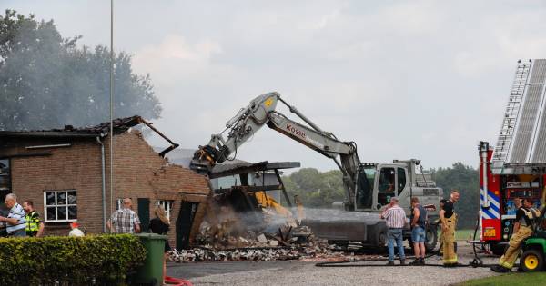 Veel schade na brand in schuur in Elsendorp: bewoners aangrenzende woning ongedeerd - Eindhovens Dag