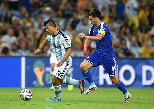 Onherkenbare Messi maakt met flets Argentinië weinig ...