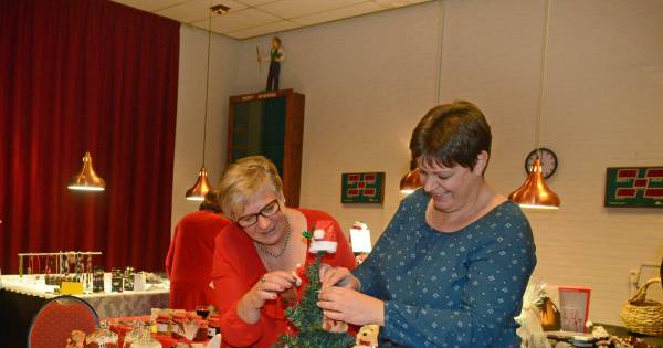 Van alles voor vrouwen én de hond in het dorpshuis in Ellemeet