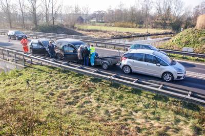 Duitse vrouw gewond bij kettingbotsing op Rondweg-Oost