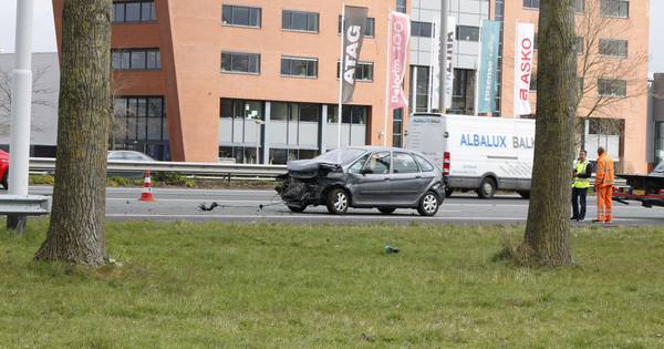 Verkeer weer op gang na eenzijdig ongeluk op A12 bij Duiven.