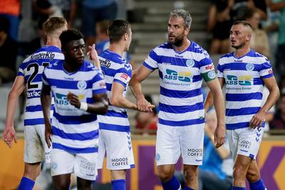 De Graafschap ontsnapt aan puntenverlies tegen tiental Jong Ajax