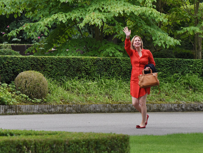 Minister Cora van Nieuwenhuizen was weer even terug in ...