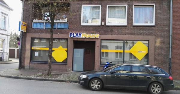 Vrouw uit Lobith met pistool bedreigd in speelhal Elten - De Gelderlander