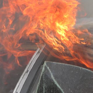 Franse hardloper eindelijk opgepakt voor brandstichting 900 auto’s: ‘Hij is opgelucht’