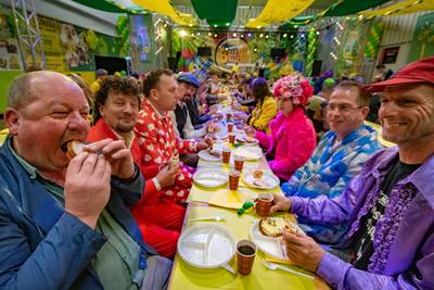 Stopnaolden denken na over halfvasten tijdens warme carnavalsbrunch in Diessen