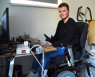 Roy (17) ontwerpt speciale datingsite voor mensen met beperking