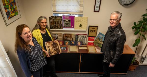Deurnese verzameling orgelplaten en bijzondere boeken te koop ten bate van koor in Bakel - Eindhoven