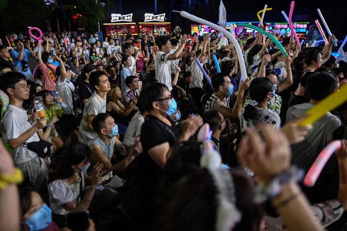 Bezoekers aan het muziekfestival in Wuhan.