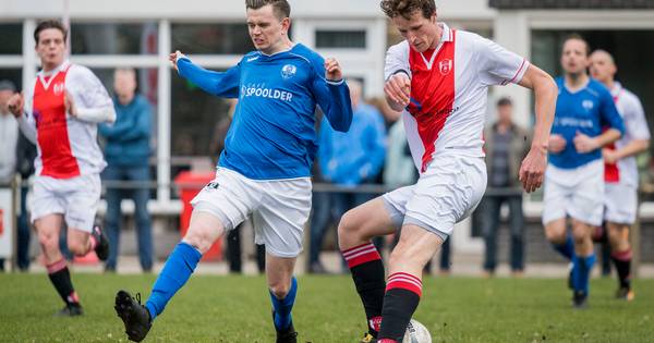 'Prestatievoetbal staat onder druk bij Emos'