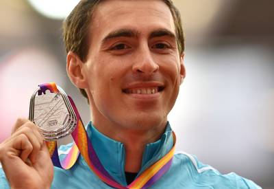 Warm onthaal in Rusland voor neutrale hordeloper Sjoebenkov