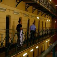 Gevangene (27) overlijdt kort na ontslag uit ziekenhuis in cel