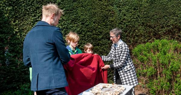 Na pijnlijke diefstal nieuw Joods Monument in Ellecom onthuld