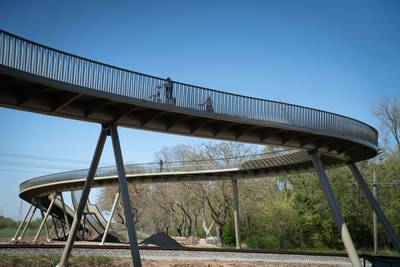 De Hoge Noot nu al populair uitje in Park Lingezegen: brug pas over twee weken officieel open